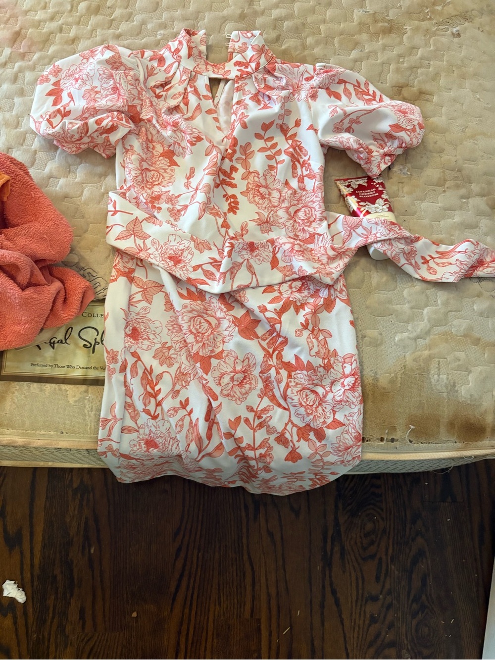New York & Company Coral and White Floral Puff-Sleeve Dress